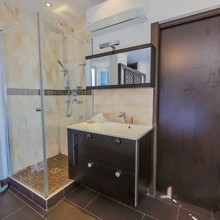 Au Beau Rivage Ap2049 By Riviera Homes Apartment *